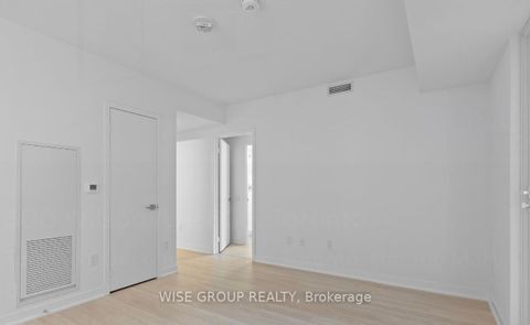 Photo 10 at 736 - 500 Wilson Avenue, Clanton Park, Toronto