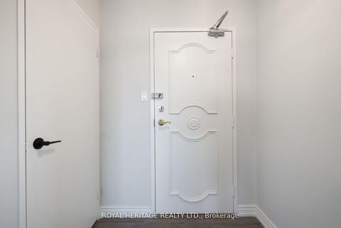 Photo 3 at 1207 - 3151 Bridletowne Circle, L'Amoreaux, Toronto