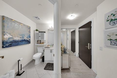 Photo 6 at 427 - 9000 Jane Street, Vellore Village, Vaughan