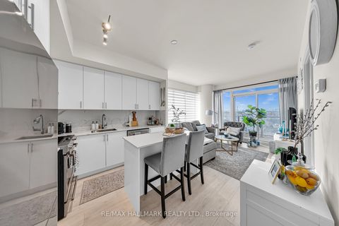 Photo 9 at 427 - 9000 Jane Street, Vellore Village, Vaughan