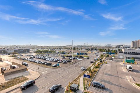 Photo 27 at 427 - 9000 Jane Street, Vellore Village, Vaughan