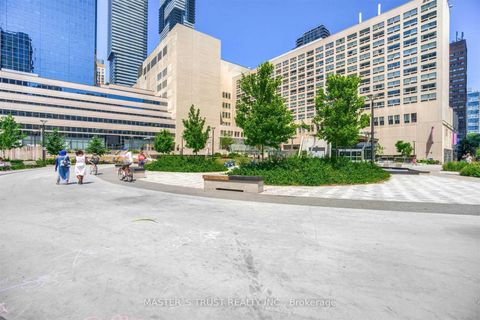 Photo 2 at 5504 - 386 Yonge Street, Bay Street Corridor, Toronto