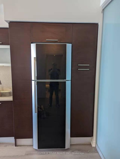 Photo 9 at 5504 - 386 Yonge Street, Bay Street Corridor, Toronto Photo 9 at 5504 - 386 Yonge Street, Bay Street Corridor, Toronto