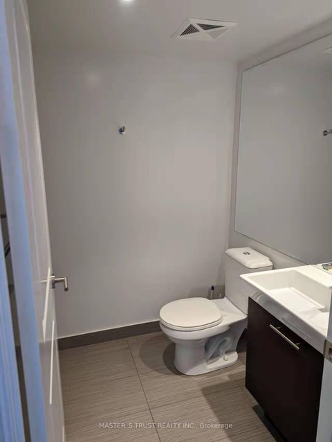 Photo 15 at 5504 - 386 Yonge Street, Bay Street Corridor, Toronto