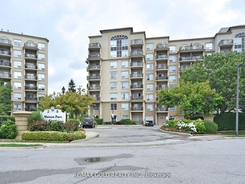 Photo 2 at 404 - 2 Maison Parc Court, Lakeview Estates, Vaughan
