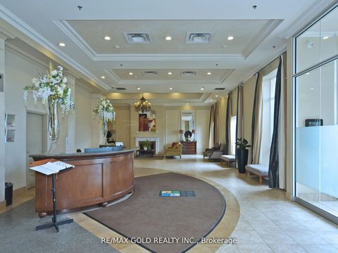 Photo 7 at 404 - 2 Maison Parc Court, Lakeview Estates, Vaughan