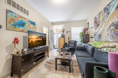 Photo 11 at 426 Brunswick Avenue, Annex, Toronto