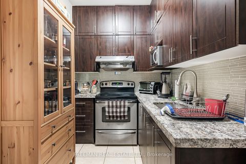 Photo 13 at 426 Brunswick Avenue, Annex, Toronto