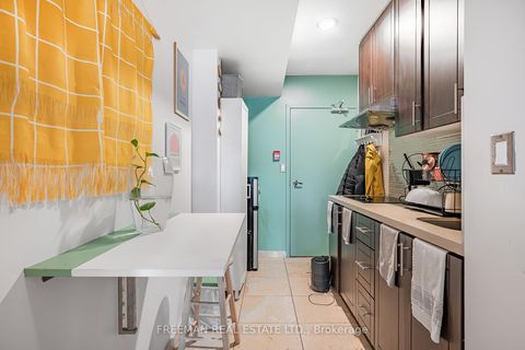 Photo 14 at 426 Brunswick Avenue, Annex, Toronto