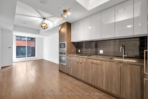 Photo 2 at 915 - 115 Blue Jays Way, Waterfront Communities C1, Toronto