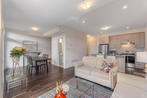 Photo 4 at 16 - 7 Phelps Lane, Oak Ridges, Richmond Hill
