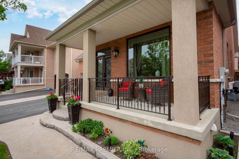 Photo 2 at 48 Braden Way, Vellore Village, Vaughan