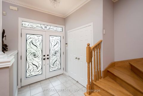 Photo 5 at 48 Braden Way, Vellore Village, Vaughan