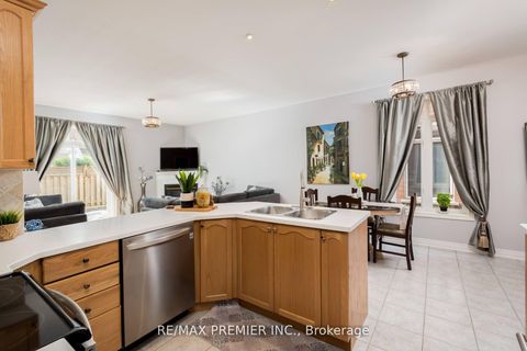 Photo 13 at 48 Braden Way, Vellore Village, Vaughan