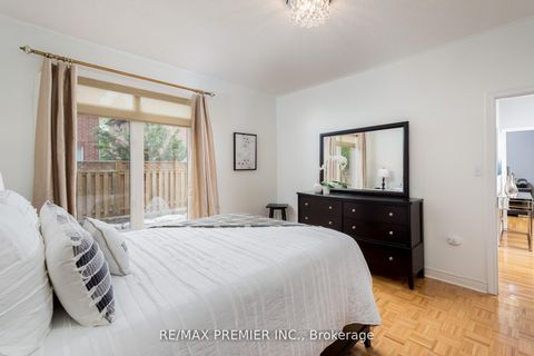 Photo 16 at 48 Braden Way, Vellore Village, Vaughan