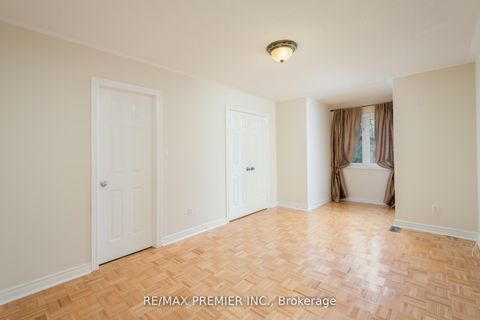 Photo 19 at 48 Braden Way, Vellore Village, Vaughan
