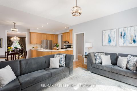 Photo 26 at 48 Braden Way, Vellore Village, Vaughan