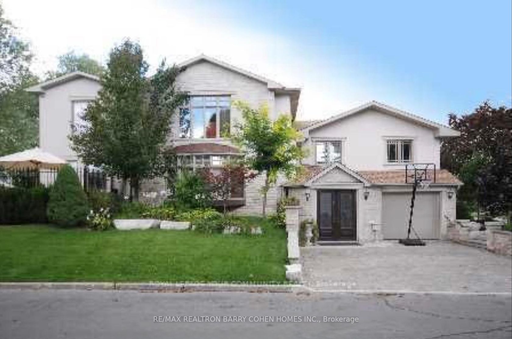 250 Betty Ann Drive, Willowdale West, Toronto 