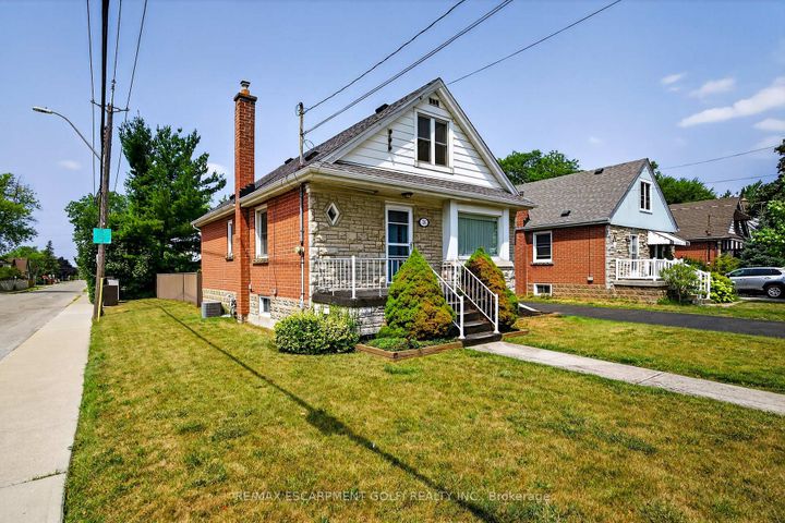 Photo 1 at 56 West 1st Street, Buchanan, Hamilton