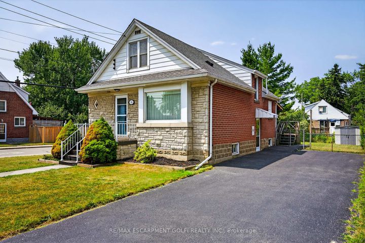 Photo 2 at 56 West 1st Street, Buchanan, Hamilton