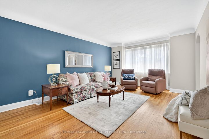 Photo 4 at 56 West 1st Street, Buchanan, Hamilton