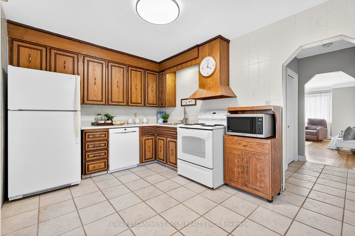 Photo 7 at 56 West 1st Street, Buchanan, Hamilton