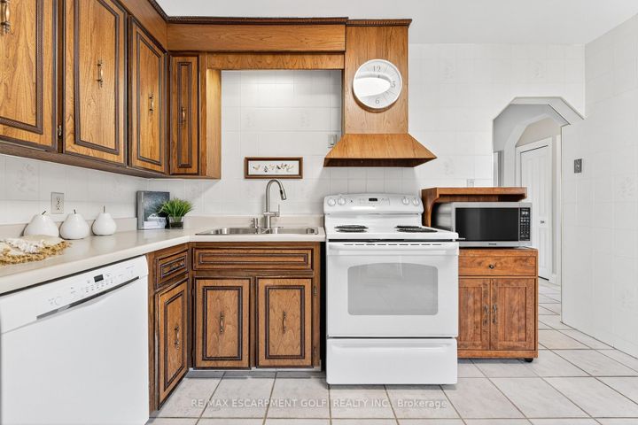 Photo 8 at 56 West 1st Street, Buchanan, Hamilton