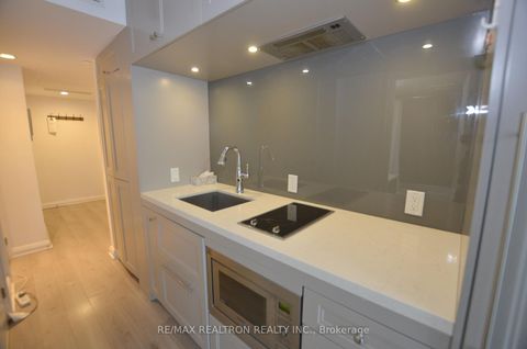 Photo 5 at 713 - 155 Yorkville Avenue, Annex, Toronto Photo 5 at 713 - 155 Yorkville Avenue, Annex, Toronto