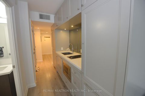 Photo 7 at 713 - 155 Yorkville Avenue, Annex, Toronto