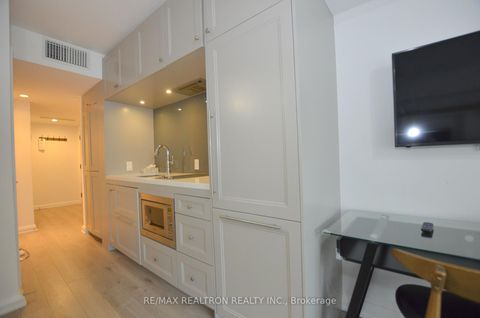 Photo 8 at 713 - 155 Yorkville Avenue, Annex, Toronto