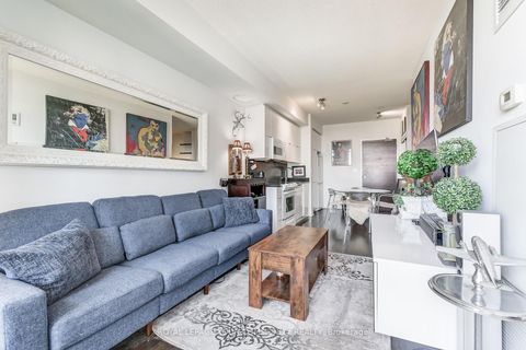 Photo 4 at 3611 - 21 Iceboat Terrace, Waterfront Communities C1, Toronto