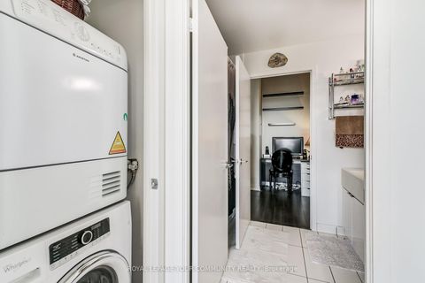 Photo 13 at 3611 - 21 Iceboat Terrace, Waterfront Communities C1, Toronto