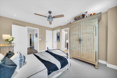 Photo 21 at 6 - 80 North Park Road, Beverley Glen, Vaughan