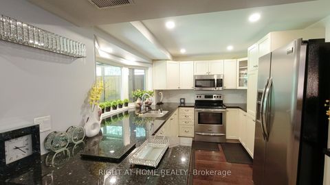 Photo 30 at 95 Westbury Court, Westbrook, Richmond Hill