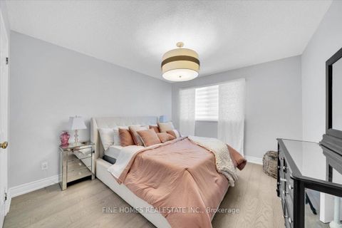 Photo 18 at 153 Browning Trail, Letitia Heights, Barrie