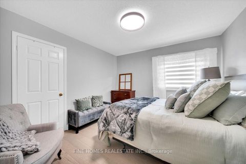Photo 19 at 153 Browning Trail, Letitia Heights, Barrie