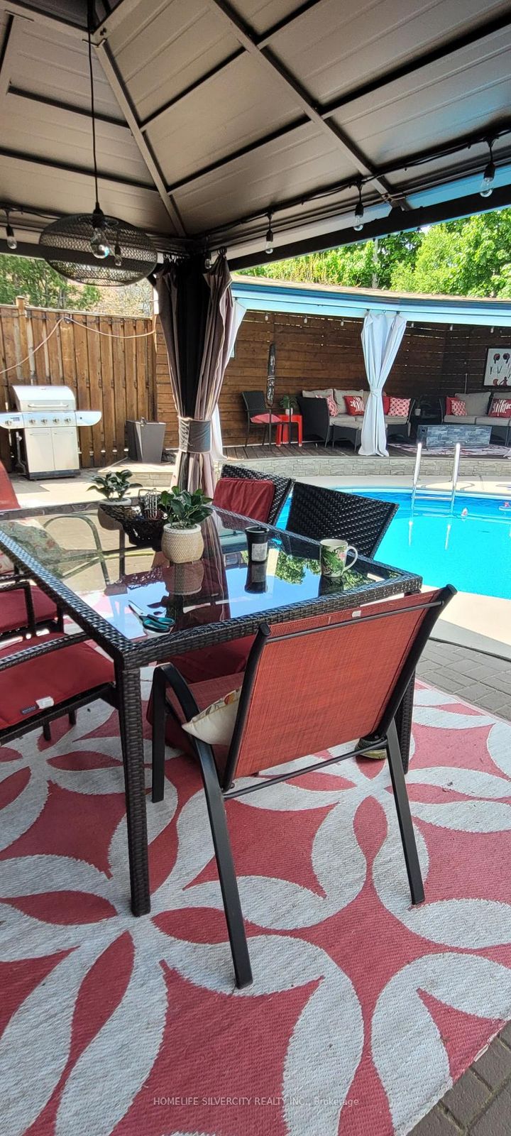 Photo 11 at 108 Brookland Drive, Avondale, Brampton