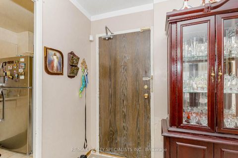 Photo 8 at 106 - 1 Four Winds Drive, York University Heights, Toronto