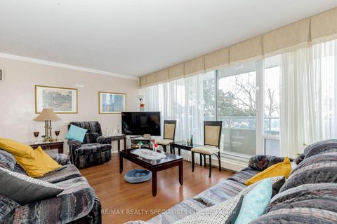 Photo 15 at 106 - 1 Four Winds Drive, York University Heights, Toronto