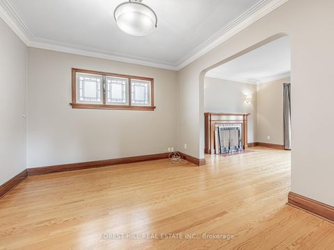 Photo 10 at 2 Esgore Drive, Nortown, Toronto