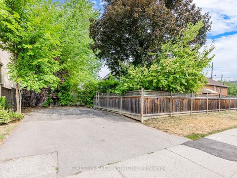 Photo 26 at 2 Esgore Drive, Nortown, Toronto