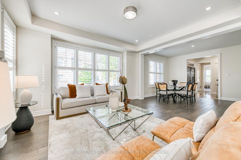Photo 7 at 3209 Daisy Way, GO Glenorchy, Oakville