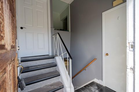Photo 9 at 32 Brimorton Drive, Bendale, Toronto