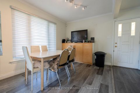 Photo 16 at 32 Brimorton Drive, Bendale, Toronto
