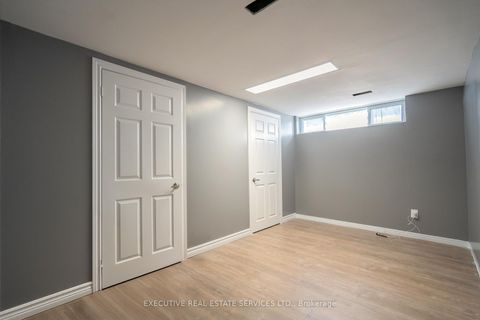 Photo 24 at 32 Brimorton Drive, Bendale, Toronto