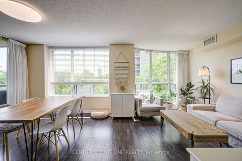 Photo 12 at 605 - 238 Doris Avenue, Willowdale East, Toronto