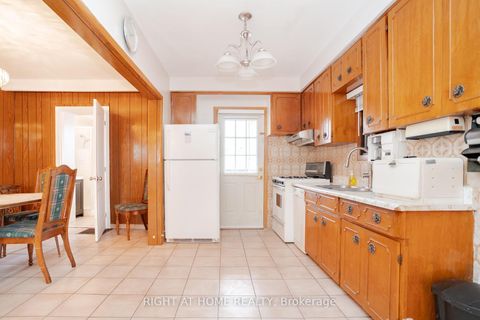 Photo 12 at 610 Lauder Avenue, Oakwood Village, Toronto