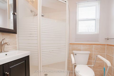 Photo 15 at 610 Lauder Avenue, Oakwood Village, Toronto