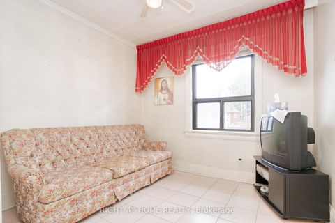 Photo 21 at 610 Lauder Avenue, Oakwood Village, Toronto