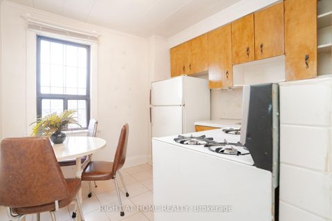 Photo 25 at 610 Lauder Avenue, Oakwood Village, Toronto